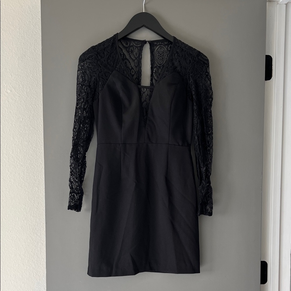 Black Lace Long Sleeve Evening Dress